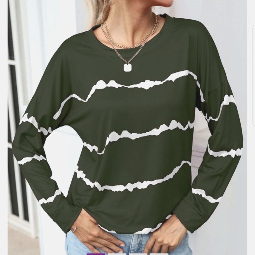 💐NWOT BOUTIQUE OLIVE GREEN WHITE STRIPES TOP
